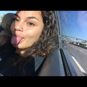 Meet your Posher, Andrea